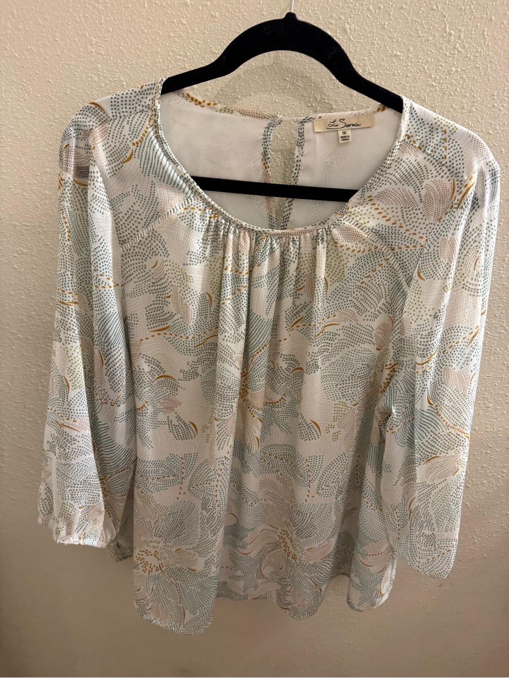 Soft Floral Scoop-Neck Women's Top in Light greenand Cream - l*space